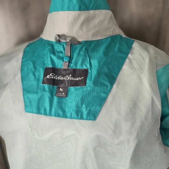 Women green raincoat windbreaker jacket - Picture 10 of 14